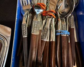 Vintage set of Eco Eterna La Hoya Stainless Flatware!