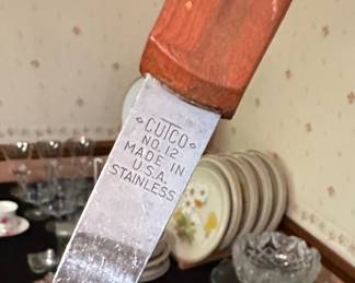 AWESOME SIX PIECE set of CuTco Kitchen Utensils w/Brown Wood Handles!  