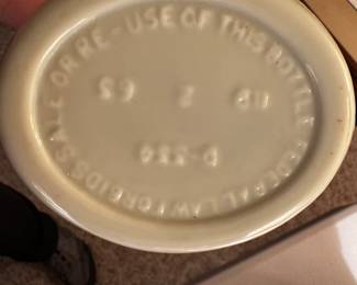 A collection of VINTAGE BOTTLES! All in excellent condition! - FLOW BLUE Ship Bottle!