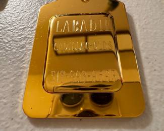 Fantastic collection of CADILLAC GOLD HOOD ORNAMENTS (MINT), Key Rings and Pocket Knife! 