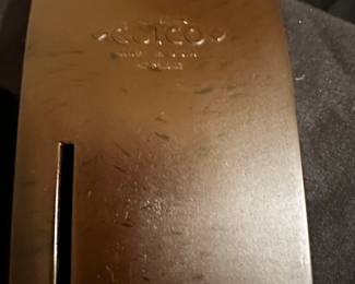 MORE CUTCO AND TWO Bakelite Holders!