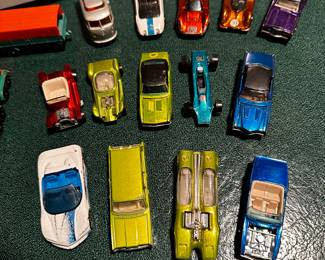 Vintage 1969 REDLINE Hotwheels and assorted toys! Vintage Case! 