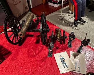 Some EXCELLENT toy soldiers! Soldiers, Civil War, Cowboys and Indians! 