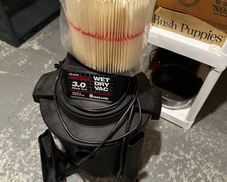 Wet Dry Vac w/ extra filter! 