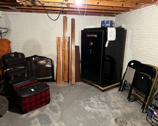 A full shot of the jam packed basement! 