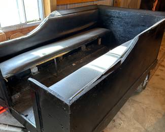 WHAT? A TRAIN? YES! A FOUR CAR TRACKLESS TRAIN! This would be SUPERB for a Pumpkin Farm, City or Township Festival Group etc...