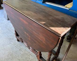 Antique Drop Leaf Table! Needs some love!  