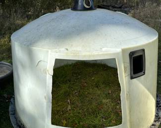 Poly Dome Calf Hutch.