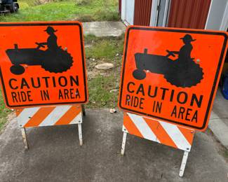 A couple of GREAT Hay Ride Wagon Signs! These will help as you build your business with the wagon! 