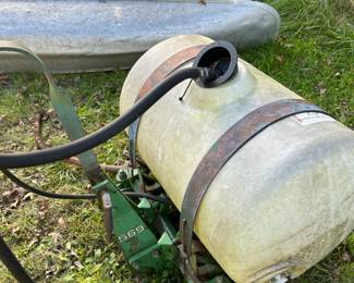 John Deere 569 Fertilizer Sprayer!