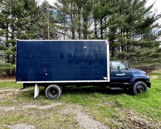 1998 GMC C6500 18’ Box Truck with Cat 3126 Diesel Engine! An absolute workhorse! Highly sought after engine with only 141,000 miles. This truck is CLEAN! The Caterpillar 3126 is a turbocharged 7.2L inline 6-cylinder diesel engine manufactured by Caterpillar and first introduced in 1995; it was the first electronic mid-range diesel engine that Caterpillar produced.