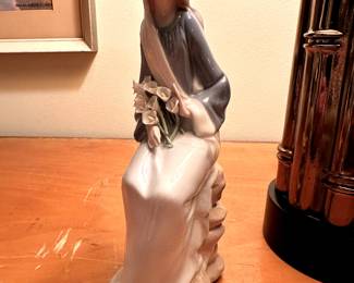 Another beautiful piece of Lladro!