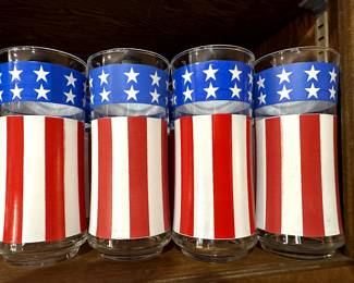 A GREAT set of American Flag Glasses!