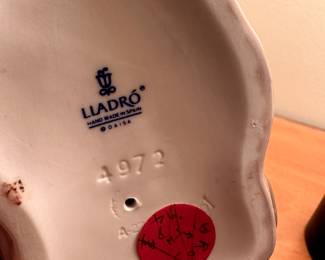 Another beautiful piece of Lladro!