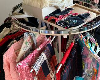 Great vintage patterns and colors!