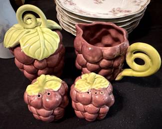 A whimsical Cream and Sugar set wiyh Salt and Peppers to match! Unmarked!