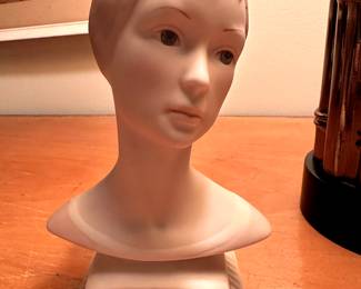 Stunning Head Piece!