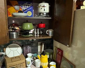 Here is a display of Vintage MCM Kitchen items!