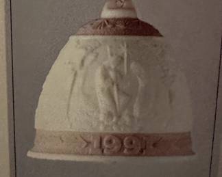 This is a beautiful example of the tons of Lladro figurines! MOST are MINT in their original boxes!