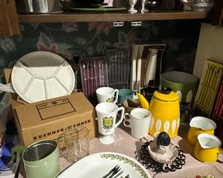 Here is a display of Vintage MCM Kitchen items!