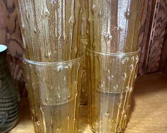 A set of eight Vintage "Tahiti Gold" tumbler Glasses by Anchor Hocking!