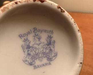 Lovely Vintage Royal Bayreuth Bavarian Hand Painted Vase!