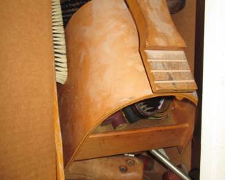 Old Shoe Horns & Shoe-Shine Kit