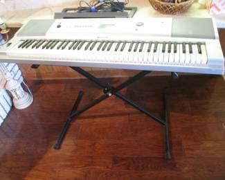 Yamaha Electric Keyboard
