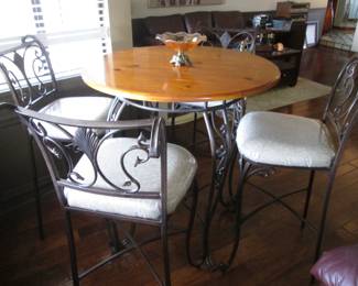 38" Bistro Set/4-Stools, Bar Height, Wood & Metal Frames