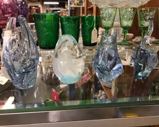 Wonderful Paperweights. Free form, Elephant in beautiful colors