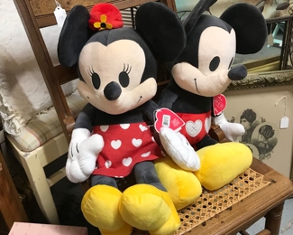 Micky and Minnie are looking for new homes