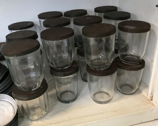 Jam Jars w lids