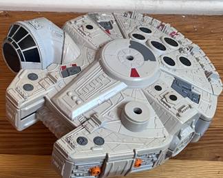 Star Wars Millenium Falcon