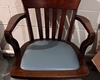 Vintage swivel desk chair