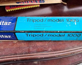 Vivitar tripod 