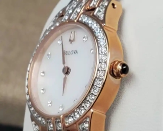 02 New Bulova Crystal Bezel Womens Link Bracelet Watch