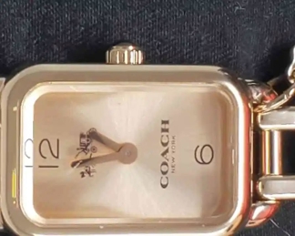 COACH Womens Gold Tone ID Bracelet Style Wrist Watch