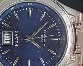 Pulsar Mens Stainless Bracelet Style Watch