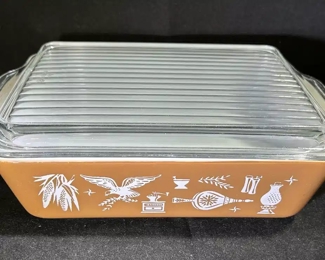 Vintage Pyrex Early American lidded refrigerator dish 