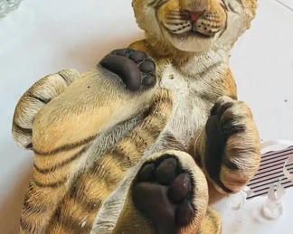 Sandicast tiger cub, signed Sandra Brue