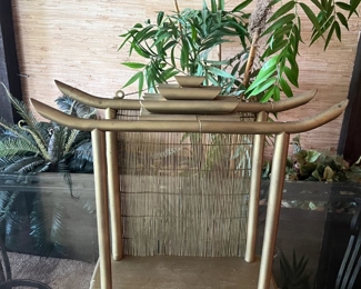 Pagoda hanging wall shelf