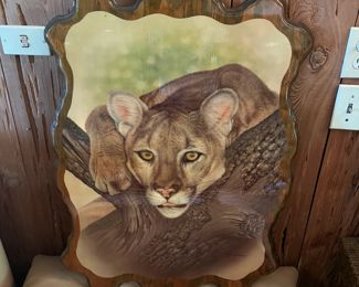 Lacquered lion picture