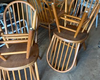 Set of 6 vintage Windsor chairs
