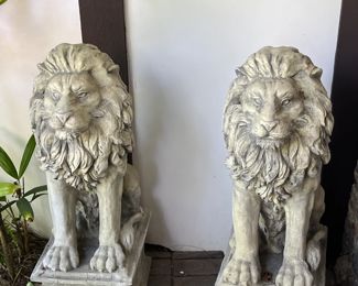 Pair of lions 