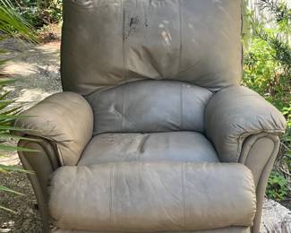 Leather La Z Boy in fair condition. $20!