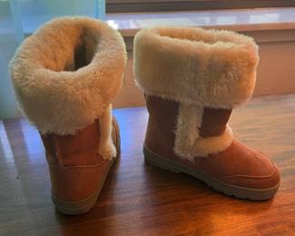 Fur lined boots