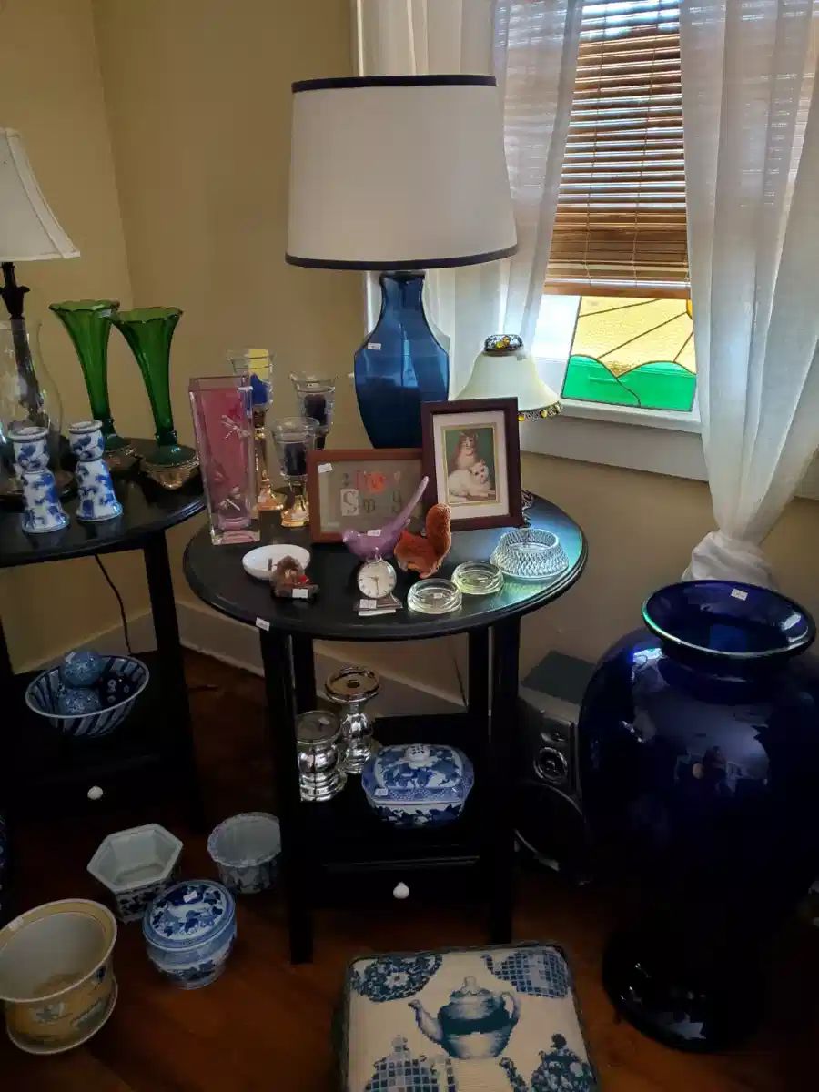 Estate Sale Lots of Collectibles in Wichita, KS starts on 8/17/2023