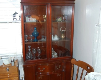 China Cabinet Hutch