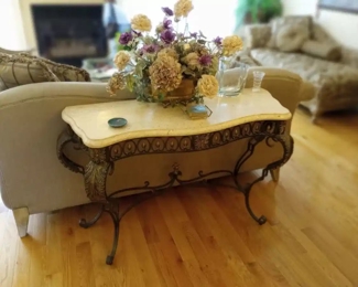 $225. - Console Table / sofa table, Nice Metalwork Base, 