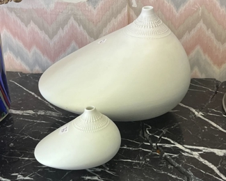 (2) Very rare and LARGEST size MINT condition white matte porcelain pollo vase designed by Tapio Wirkkala for Rosenthal Germany Studio Line ( Studio-Linie in German) c 1970s truly sculptural this vase has never seen water - it is pristine on the inside Oh by the way, one of the most beautiful aspects of this vase is its balance. If you give it a little nudge, it wobbles a bit and looks like a bird taking a little walk :). Once you add water for a flower, it perfectly balance themselves